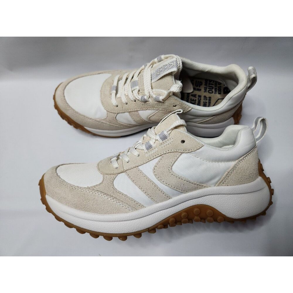 KEEN Women’s Sneakers 6.5 Birch Star White
